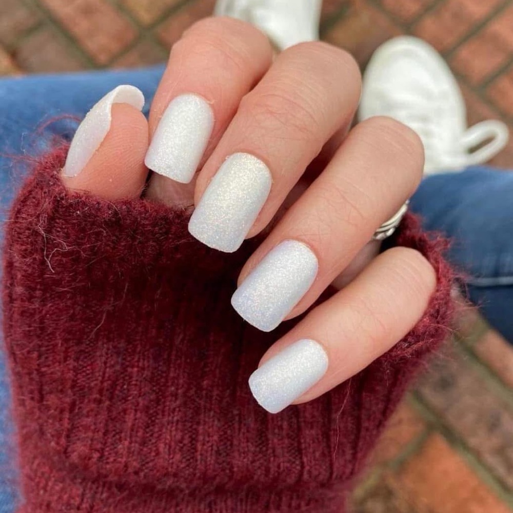 Red Aspen Nail Dashes - Sloane’s Snow Globe -  Press-On Nails